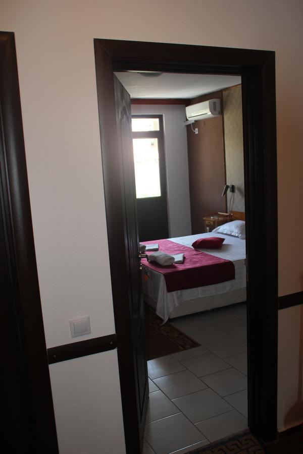 Yankov'S House Hotel Szozopol Kültér fotó