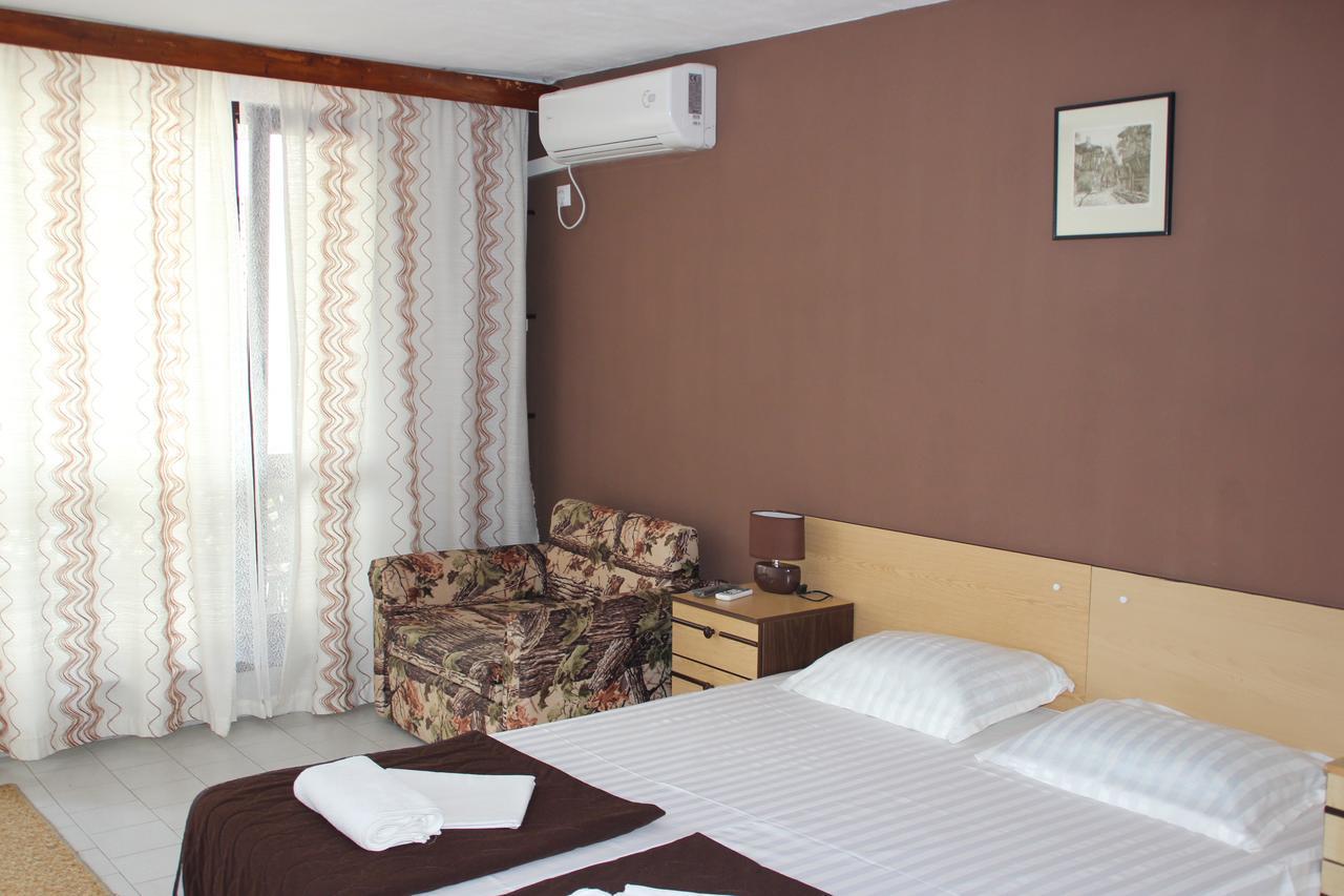 Yankov'S House Hotel Szozopol Kültér fotó