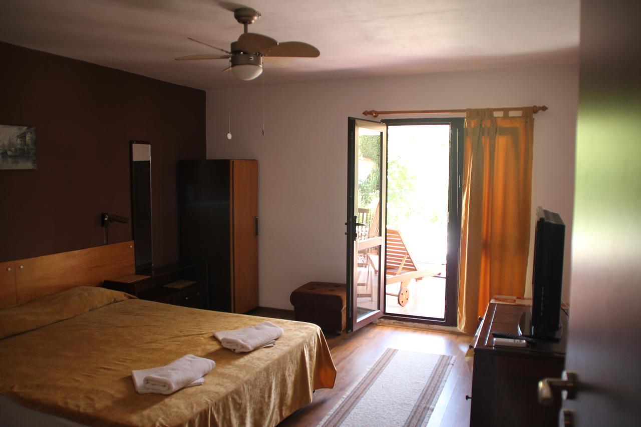 Yankov'S House Hotel Szozopol Kültér fotó